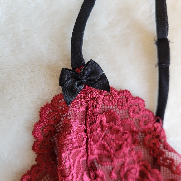 Foxers cranberry lace bralette cropped cami - large - Picture 4 of 4